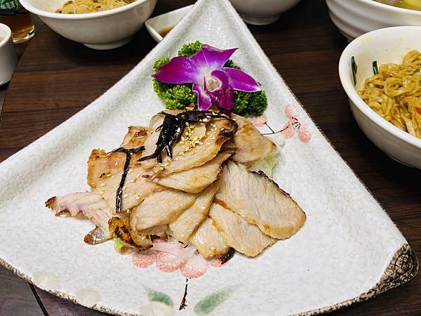 F3AB2F5E-CFA0-4938-BFE0-840384F8C0EF.jpeg F3AB2F5E-CFA0-4938-BFE0-840384F8C0EF.jpeg