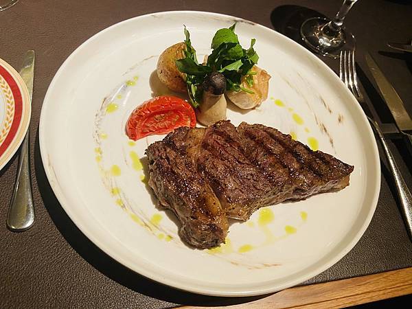 IMG_E5584.JPG IMG_E5584.JPG