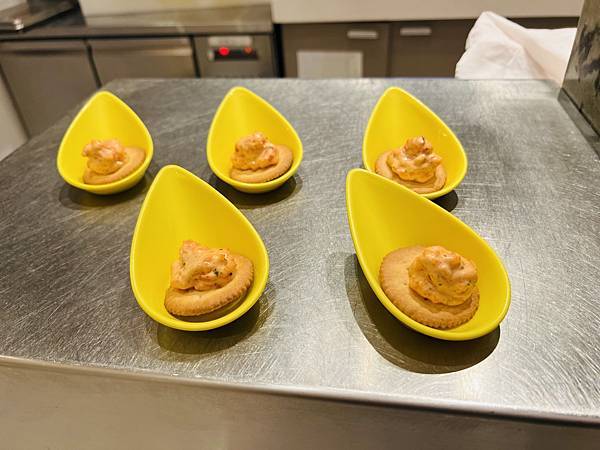 IMG_E2218.JPG IMG_E2218.JPG