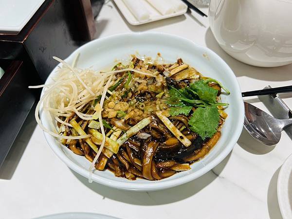 歡迎小伶姊跟小綠之上海鄉村天母別館 歡迎小伶姊跟小綠之上海鄉村天母別館