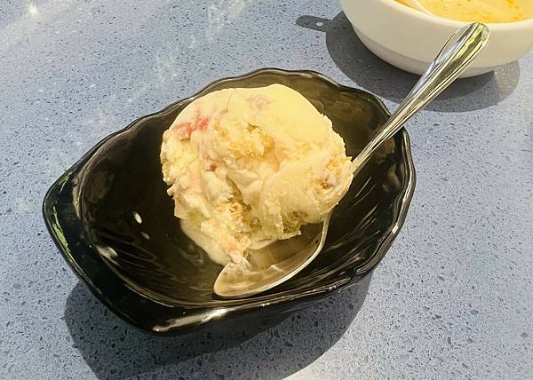 嚐鮮試營運的海底撈火鍋新莊宏匯店 嚐鮮試營運的海底撈火鍋新莊宏匯店