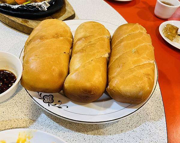 家庭與小孩處理部門112年迎新之福興園川菜餐廳