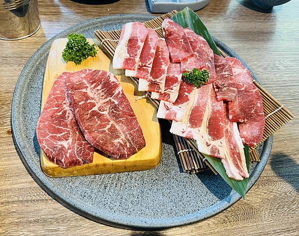 原燒日式燒肉的肉食男女肋眼牛套餐&華麗巨星鑽切牛套餐