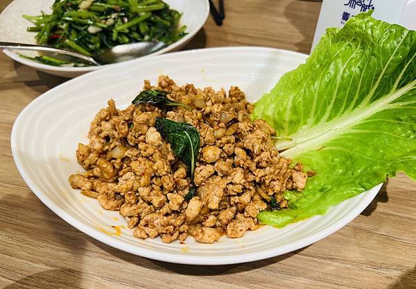 八月間三次饗泰多天母店聚餐 八月間三次饗泰多天母店聚餐