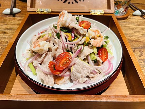 插花參加300舉辦的迎新-春韭基河店