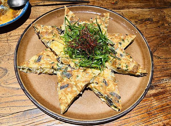 插花參加300舉辦的迎新-春韭基河店