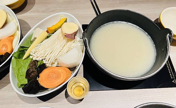 嚐鮮士東路新開不久的雞湯大叔天母店 嚐鮮士東路新開不久的雞湯大叔天母店