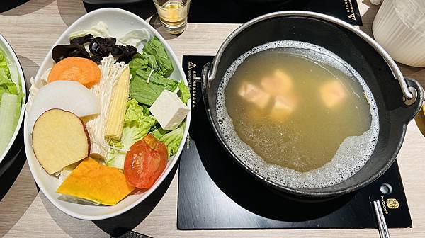 嚐鮮士東路新開不久的雞湯大叔天母店 嚐鮮士東路新開不久的雞湯大叔天母店