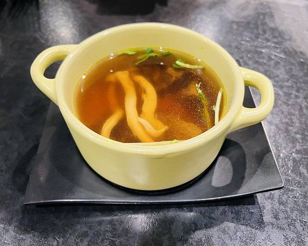 假日生意很好的陶板屋板橋捷運新埔店