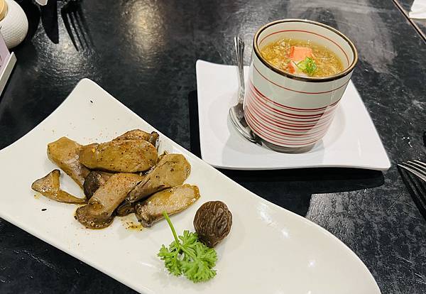 假日生意很好的陶板屋板橋捷運新埔店