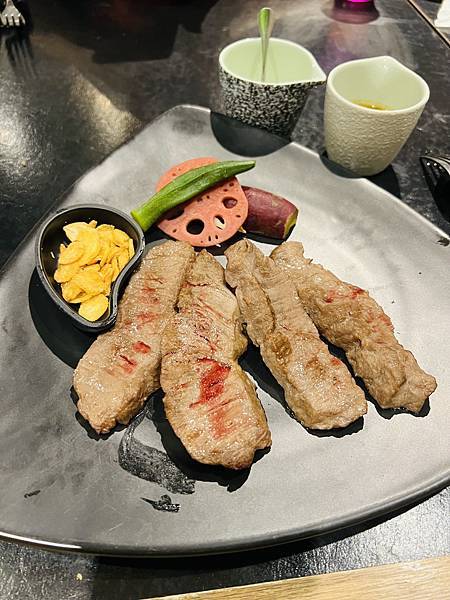 假日生意很好的陶板屋板橋捷運新埔店