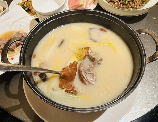 水瓶座雙壽星慶生之台北美福大飯店潮粵坊餐廳