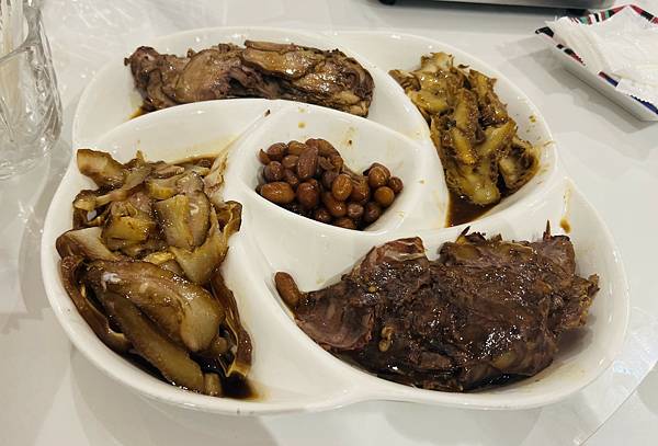 七傻品嚐無菜單料理之趙海真私廚