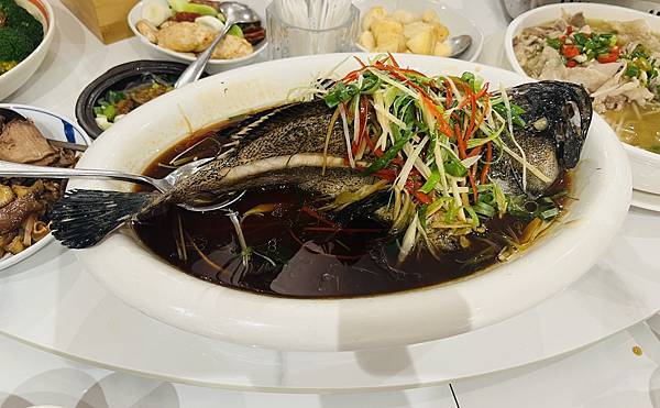 七傻品嚐無菜單料理之趙海真私廚