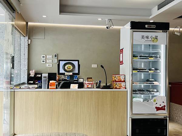 嚐鮮士東路新開幕的五花馬水餃館士東店