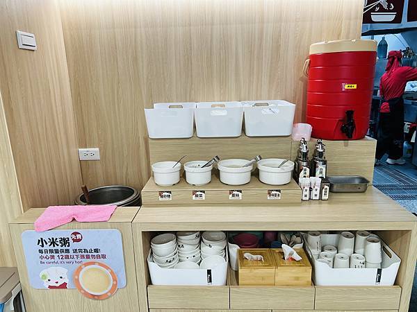 嚐鮮士東路新開幕的五花馬水餃館士東店
