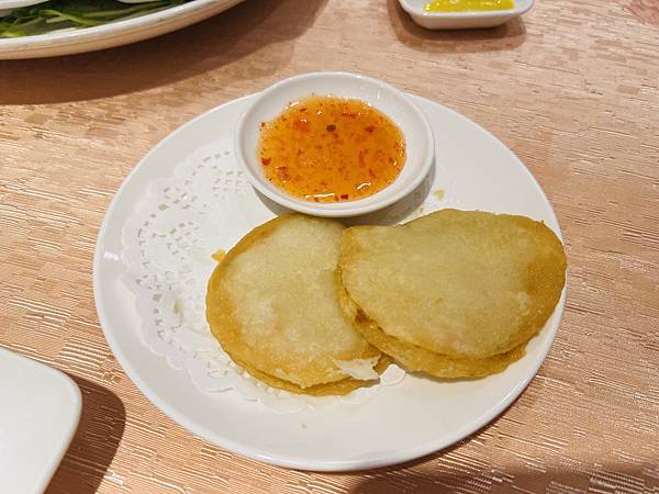 嚐鮮第一大飯店三樓的敘香園