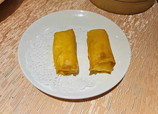 嚐鮮第一大飯店三樓的敘香園