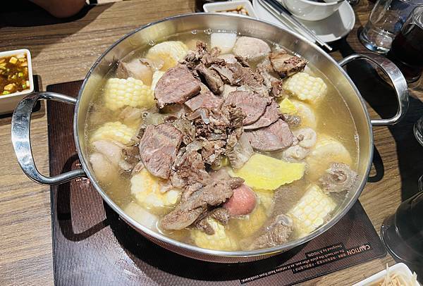 嚐鮮宣牛溫體牛肉火鍋(復興店)
