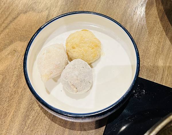 吃鍋的季節-尬鍋台北西門店