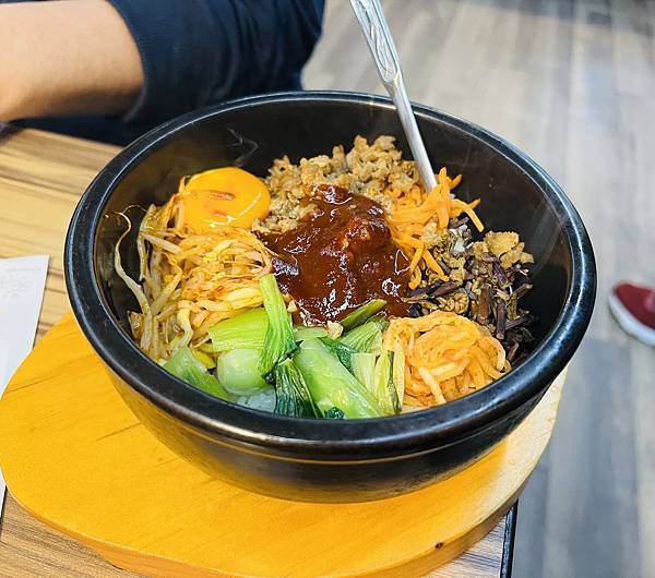 海雲韓式料理板橋店的四人套餐