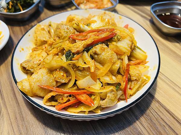 海雲韓式料理板橋店的四人套餐