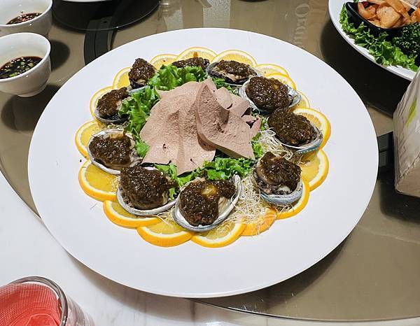 插花大仁哥&小能領軍工作團隊的聯合尾牙-興蓬萊大葉高島屋旗艦