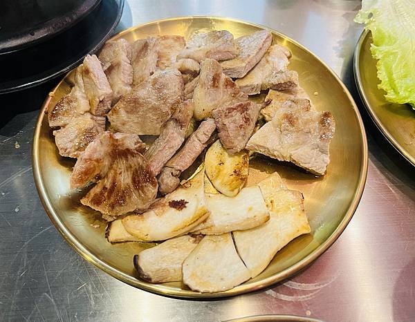 嚐鮮金咕친구 韓式原塊烤肉 台北西門店