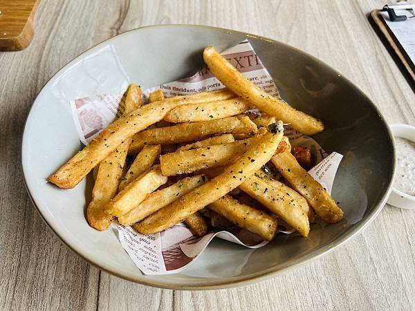 很有人氣的默爾 pasta pizza新北誠品新板店 很有人氣的默爾 pasta pizza新北誠品新板店