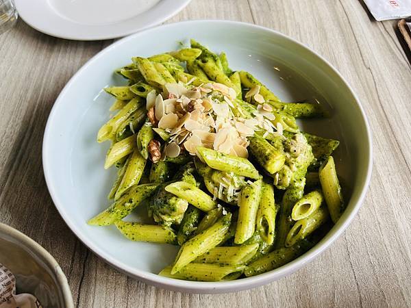 很有人氣的默爾 pasta pizza新北誠品新板店 很有人氣的默爾 pasta pizza新北誠品新板店