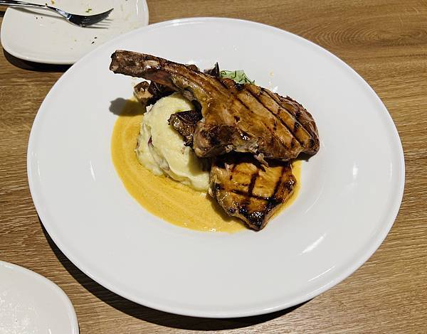 慎終追遠後之家庭聚餐-吉比鮮釀餐廳新北板橋店