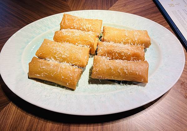 小文慶生之JUNTO同 粵菜餐酒館