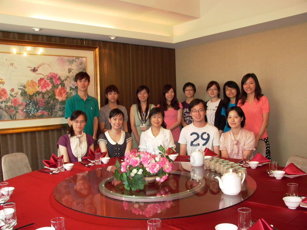 Lab438_薇鈞出國前一天_914_2011.JPG Lab438_薇鈞出國前一天_914_2011.JPG