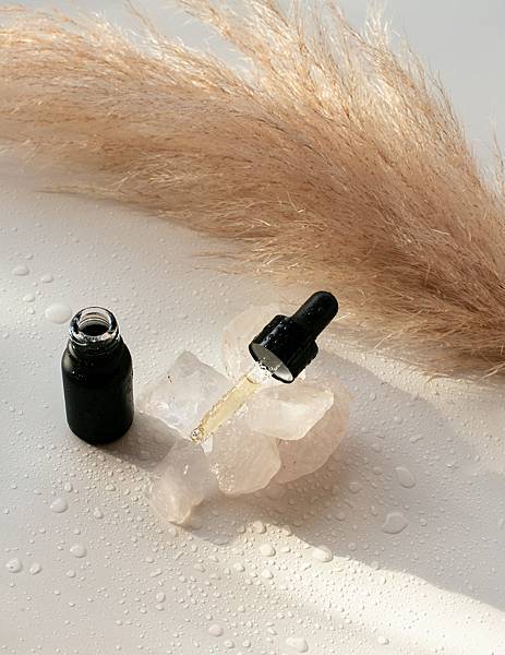 〔 芳療筆記 ｜精油與水晶 〕兩者完美結合 舒壓、促進睡眠、