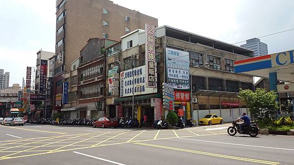 火車站前金店面8.jpg 火車站前金店面8.jpg