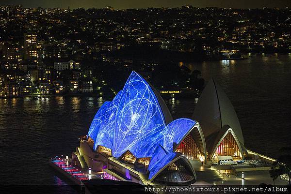 Vivid%20Sydney%202014%20Opera%20House%20view%20James%20Horan%20DNSW%20039