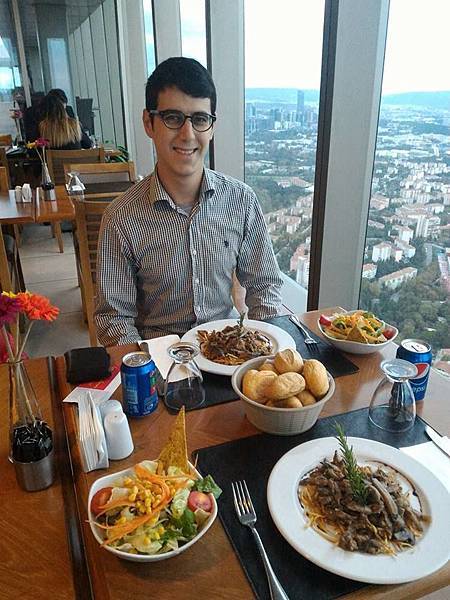 12201036_1221562924526024_1599190775_n