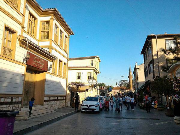 13016342_1331248603557455_329600530_o