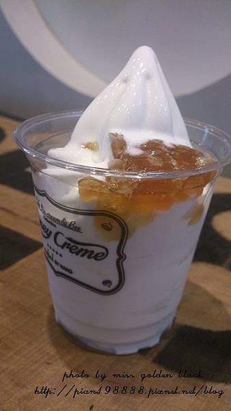 HONEY CREME 蜂巢冰淇淋