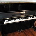 10.YAMAHA U1 .JPG