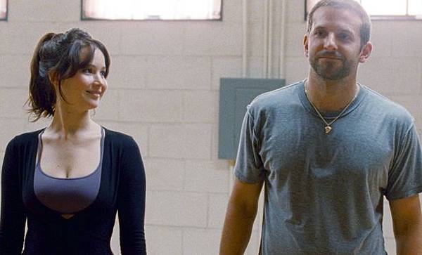 silver linings playbook weinstein company 900-thumb-615x372-105628.jpg