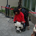 2010.03.28 動物園 (01) 小孩必備拍照姿勢