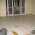 客廳地板 大翻新-拋光石英磚