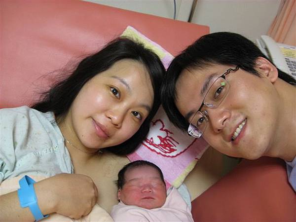 第一次哺餵母乳-馬偕醫院