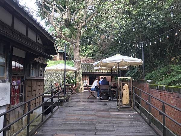 01FD68B8-1579-4593-A8B4-172BFC0EAA48_1_105_c