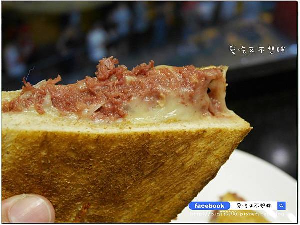 【台北市/美食】超誘人!爆衝的牛肉起士三文治。茗香園冰室/港式茶餐廳。捷運中山站1號出口/新光三越南西店後方 【台北市/美食】超誘人!爆衝的牛肉起士三文治。茗香園冰室/港式茶餐廳。捷運中山站1號出口/新光三越南西店後方