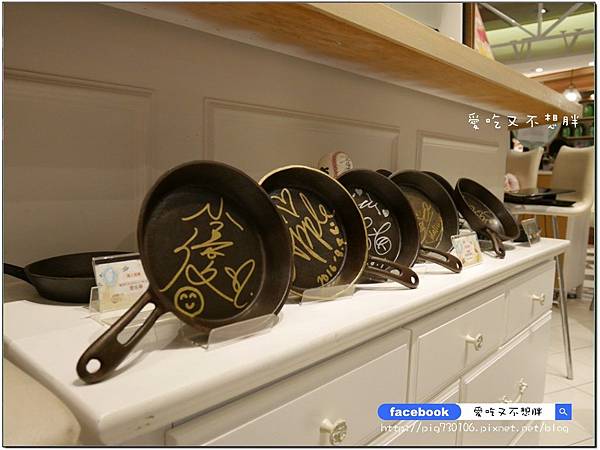 【台北市/美食】中秋聚餐好去處!一整桶巨無霸海鮮桶直接上桌!整隻雞腿超豪邁~冰果甜心。ATT 4 FUN 【台北市/美食】中秋聚餐好去處!一整桶巨無霸海鮮桶直接上桌!整隻雞腿超豪邁~冰果甜心。ATT 4 FUN