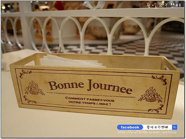 【台北市/美食】中秋聚餐好去處!一整桶巨無霸海鮮桶直接上桌!整隻雞腿超豪邁~冰果甜心。ATT 4 FUN 【台北市/美食】中秋聚餐好去處!一整桶巨無霸海鮮桶直接上桌!整隻雞腿超豪邁~冰果甜心。ATT 4 FUN