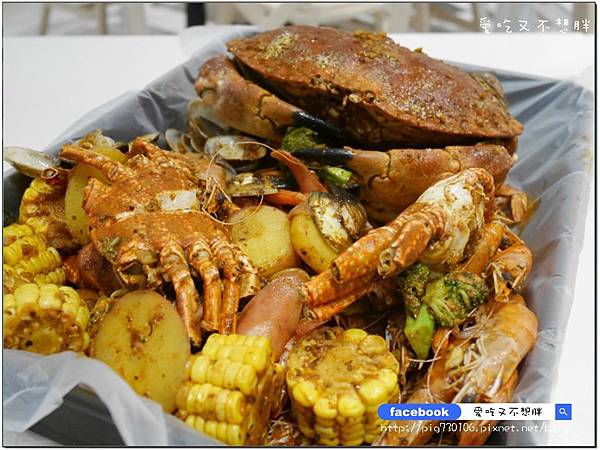 【台北市/美食】中秋聚餐好去處!一整桶巨無霸海鮮桶直接上桌!整隻雞腿超豪邁~冰果甜心。ATT 4 FUN 【台北市/美食】中秋聚餐好去處!一整桶巨無霸海鮮桶直接上桌!整隻雞腿超豪邁~冰果甜心。ATT 4 FUN