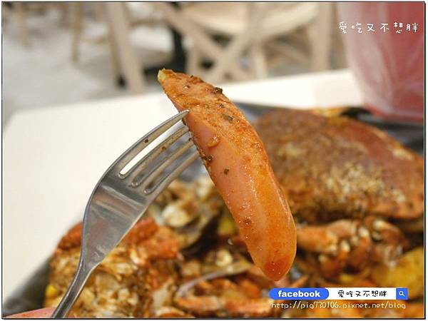 【台北市/美食】中秋聚餐好去處!一整桶巨無霸海鮮桶直接上桌!整隻雞腿超豪邁~冰果甜心。ATT 4 FUN 【台北市/美食】中秋聚餐好去處!一整桶巨無霸海鮮桶直接上桌!整隻雞腿超豪邁~冰果甜心。ATT 4 FUN